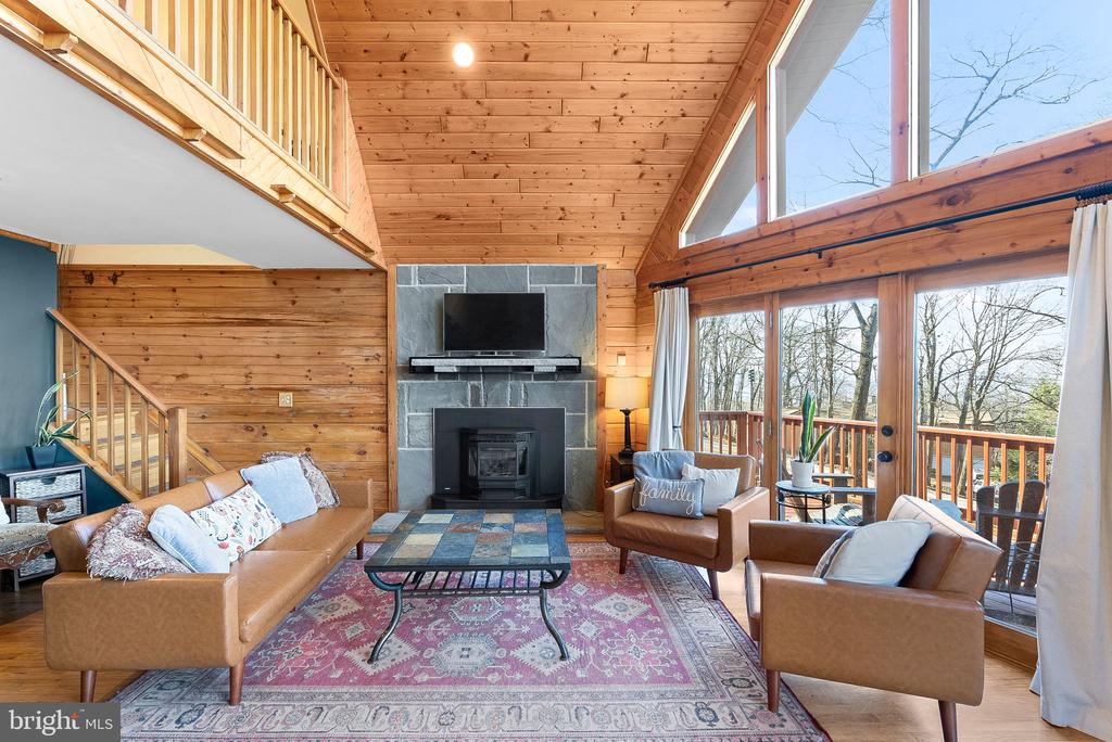 323 Alpine Dr