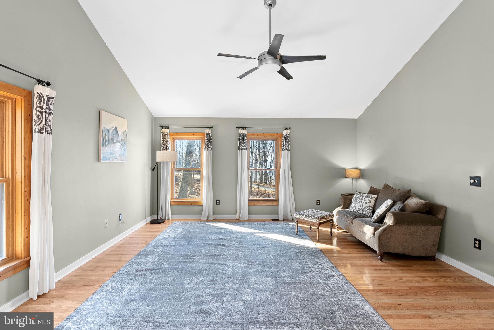 323 Alpine Dr