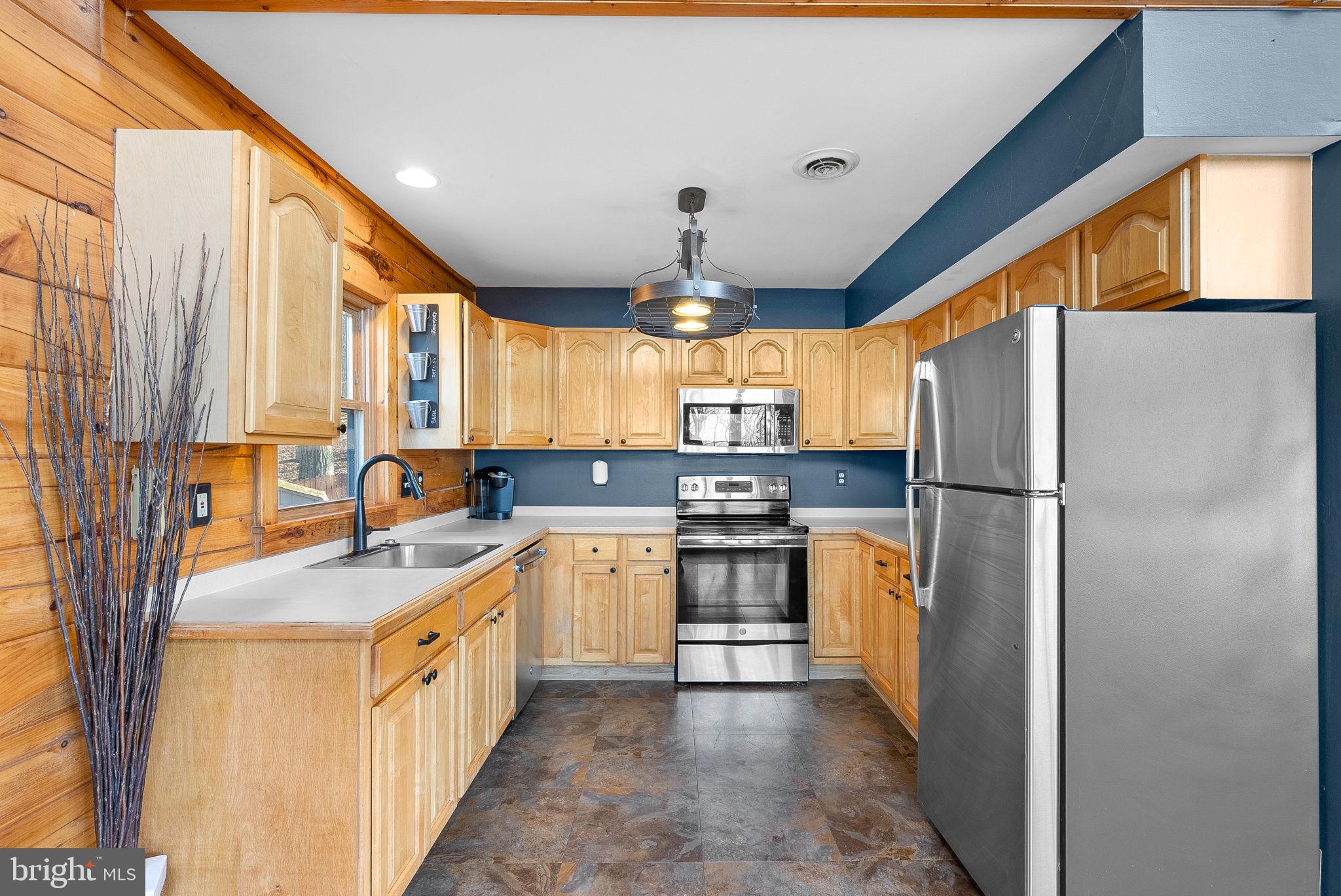 323 Alpine Dr