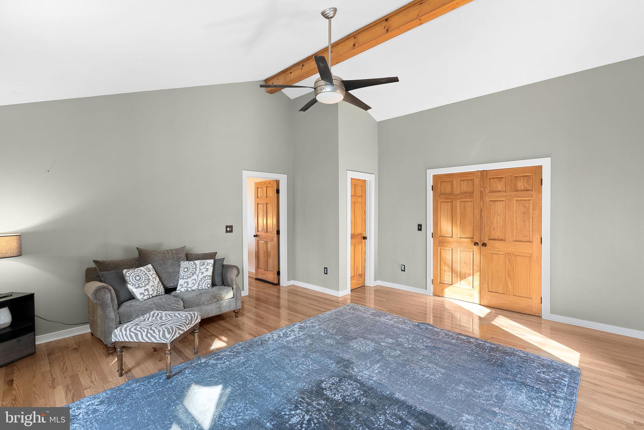 323 Alpine Dr