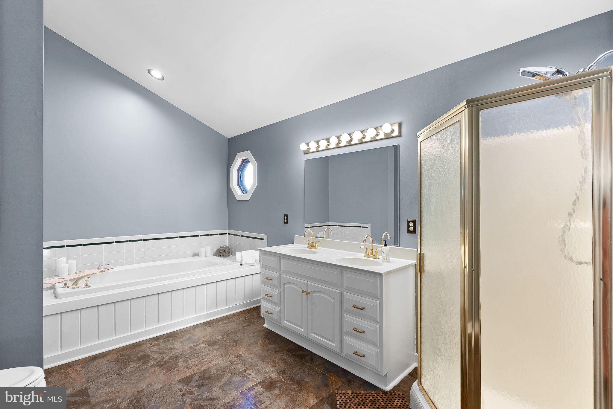 323 Alpine Dr