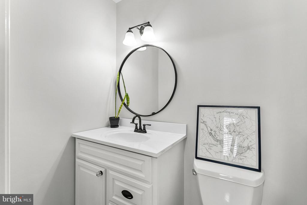 323 Alpine Dr