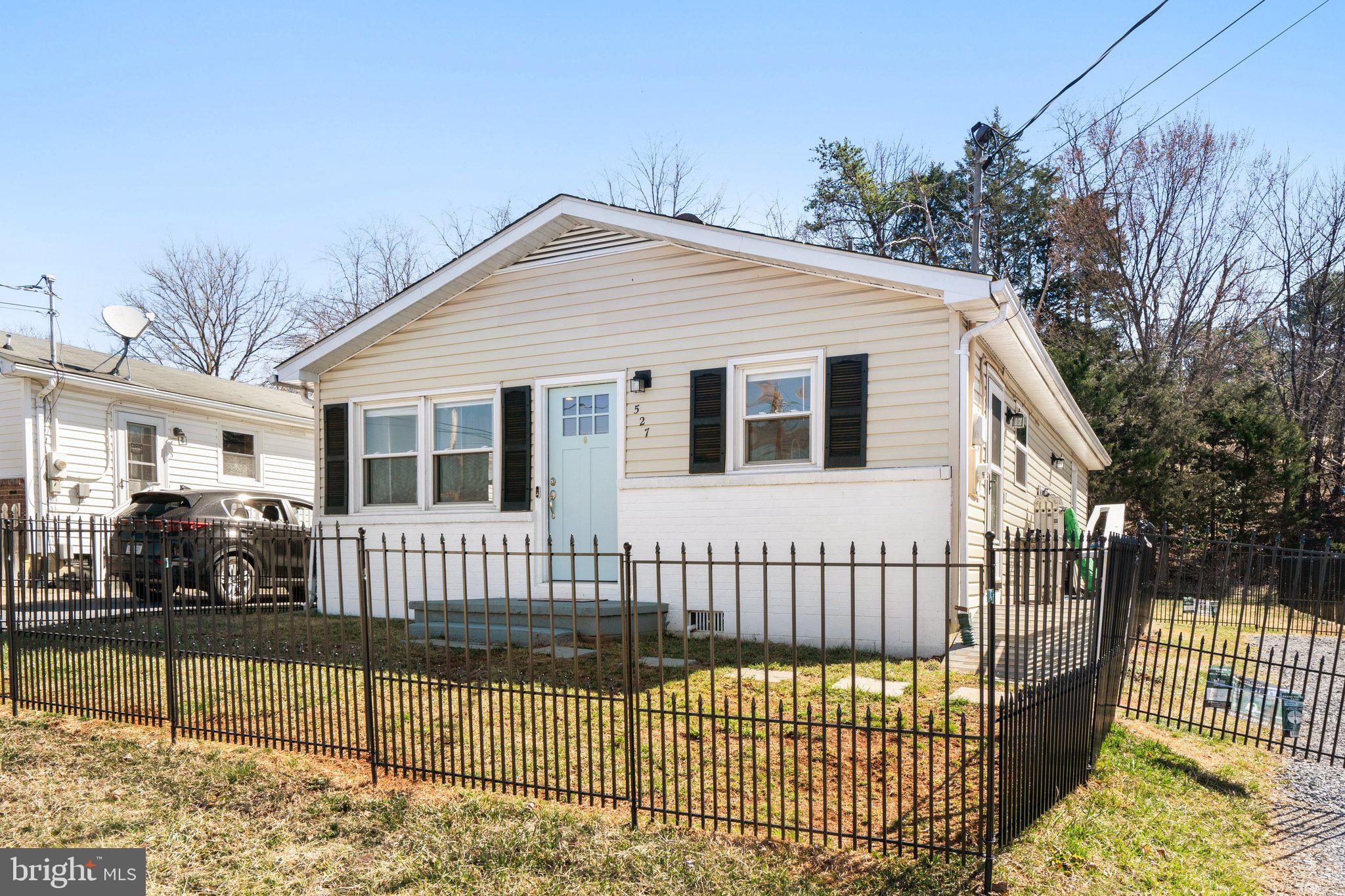 527 Frederick Ave