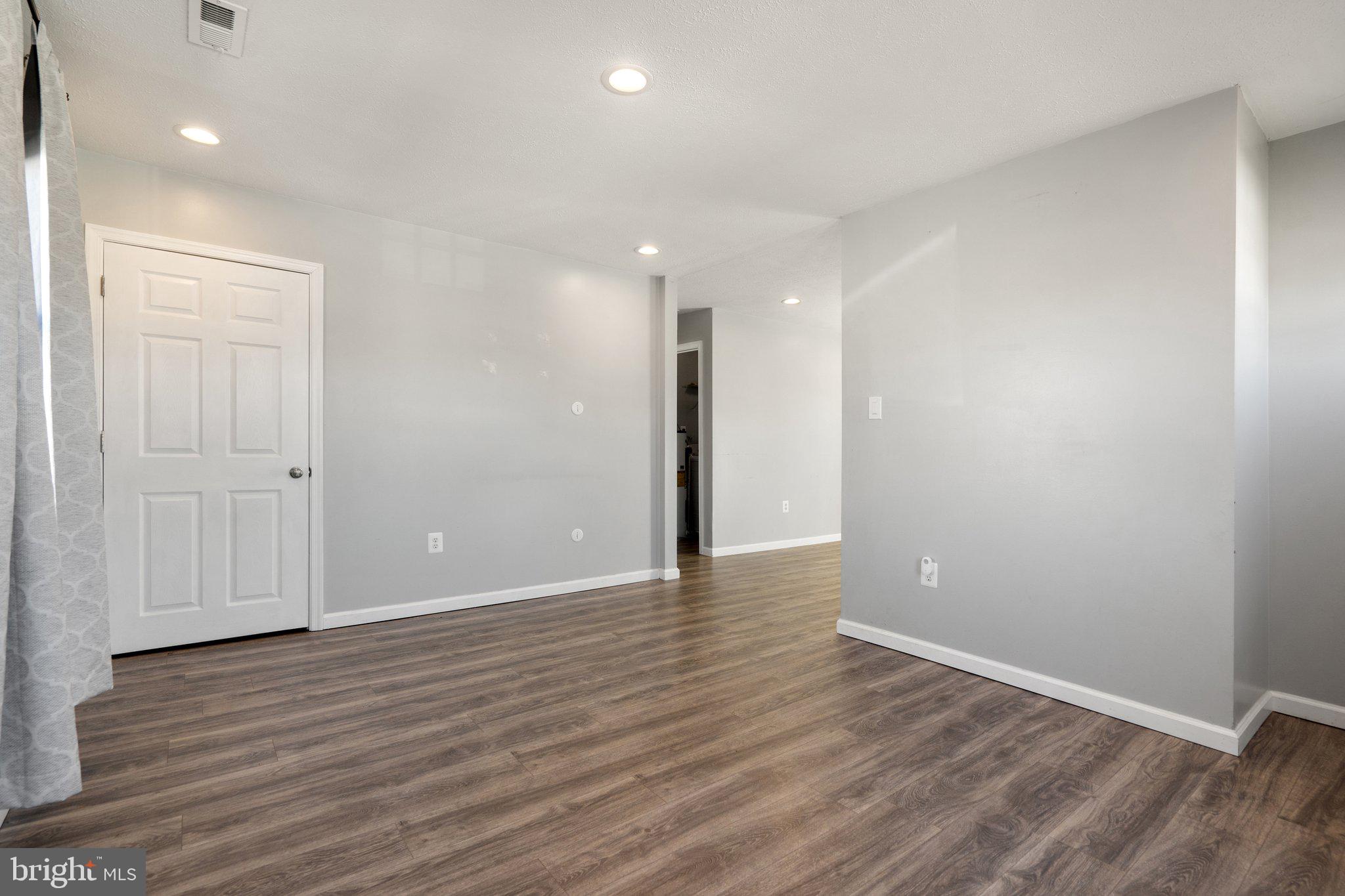 527 Frederick Ave