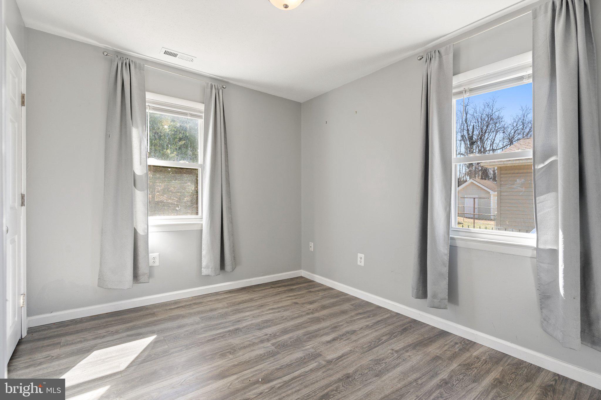 527 Frederick Ave