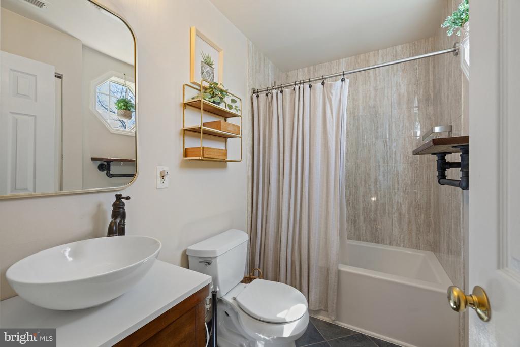 601 Shenandoah Valley Dr
