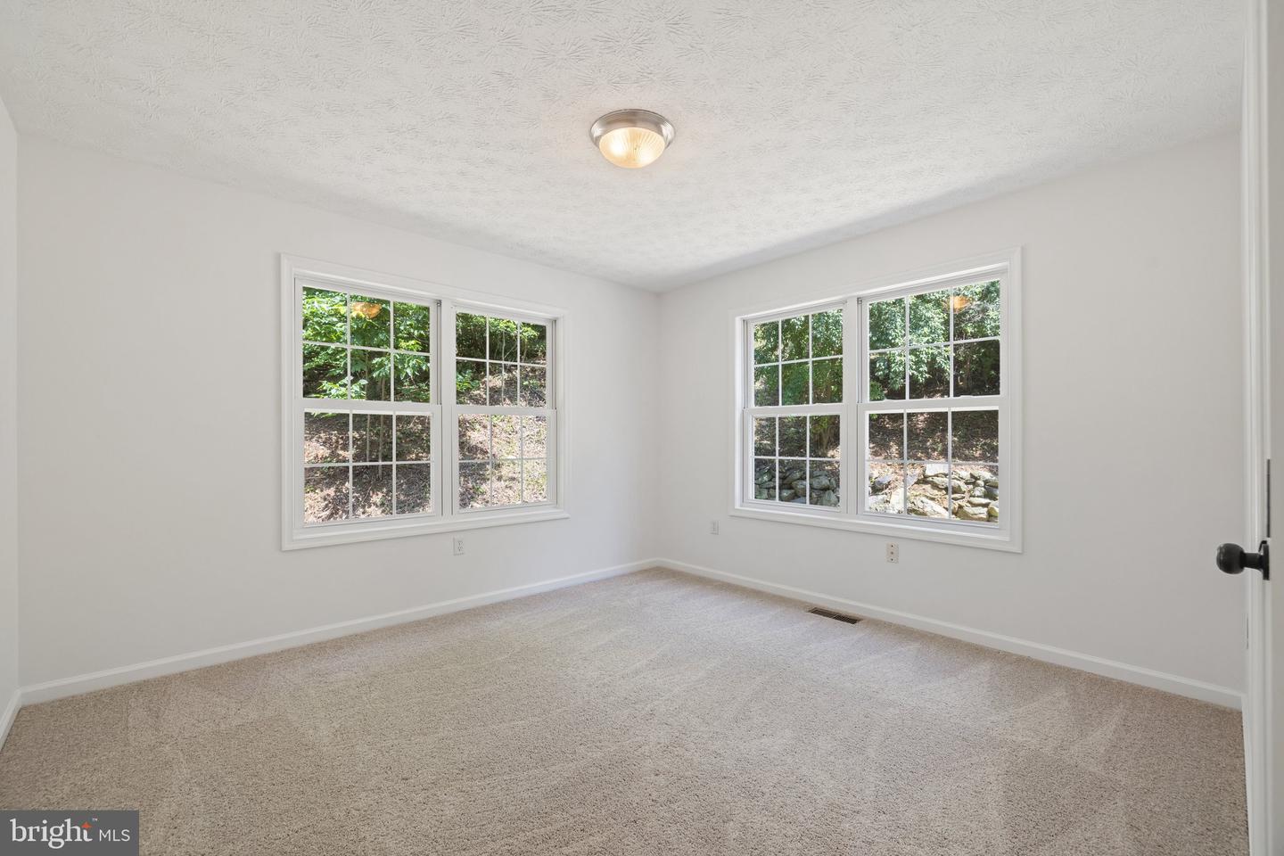728 Shenandoah Valley Dr