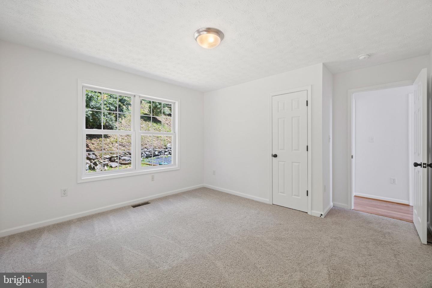 728 Shenandoah Valley Dr