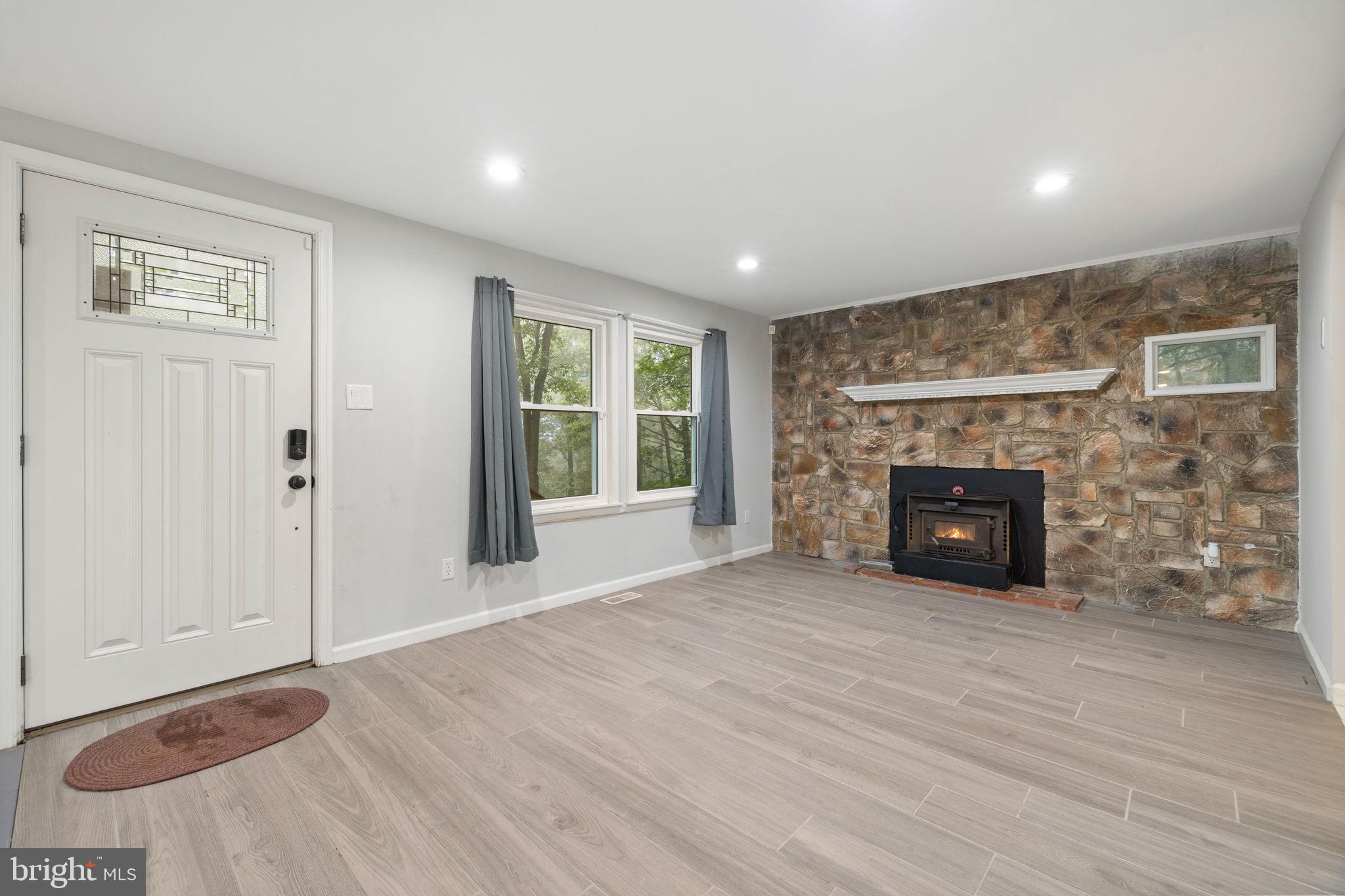 247 Marsden Heights Rd