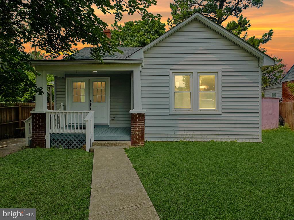 310 FRAZER PLACE