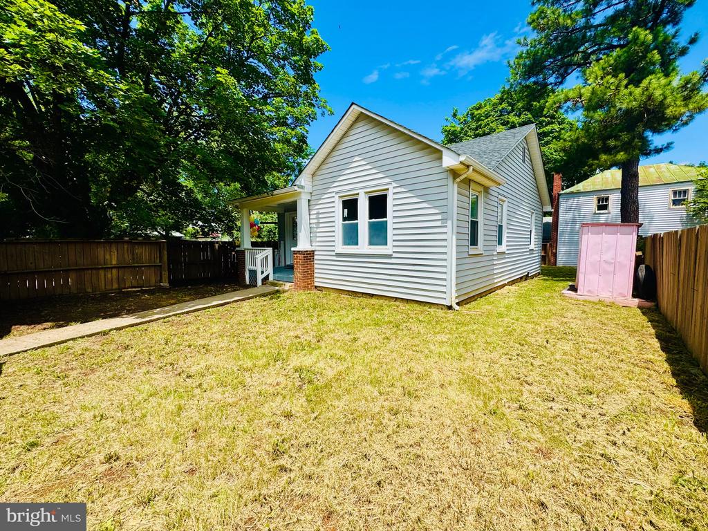 310 FRAZER PLACE