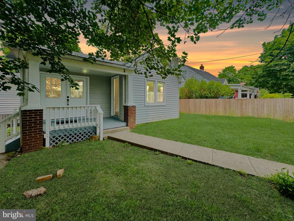 310 FRAZER PLACE