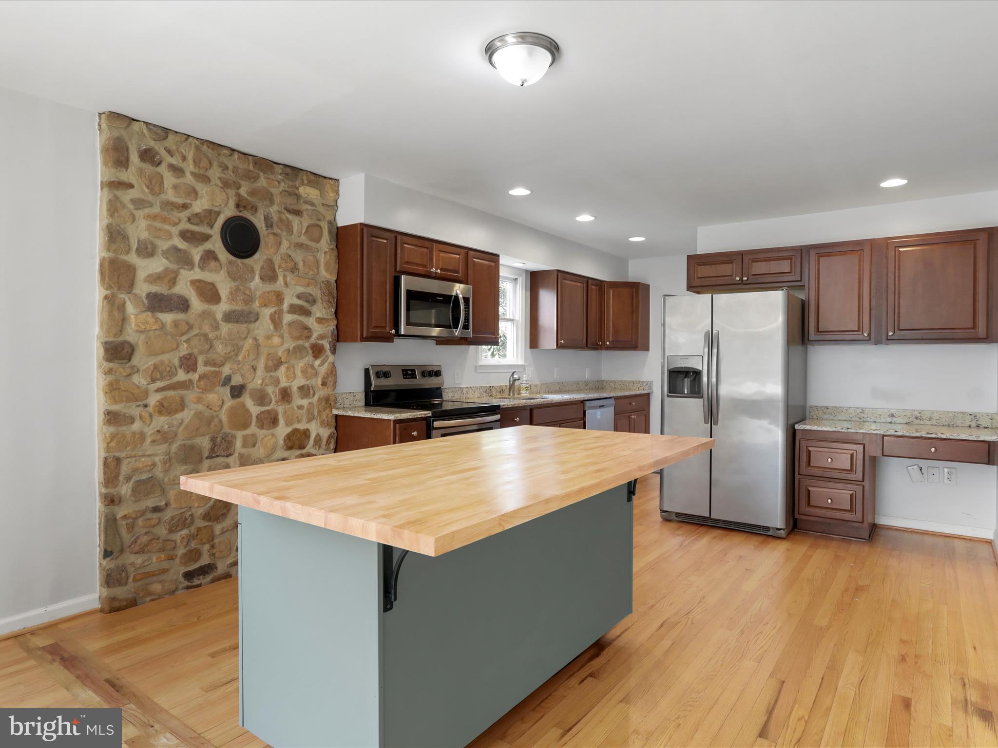 5475 HOWELLSVILLE ROAD