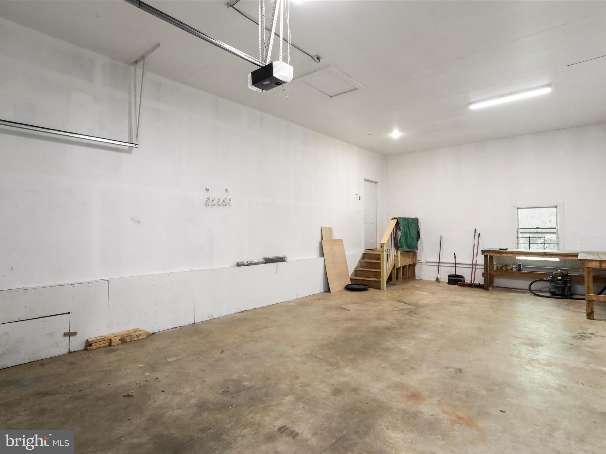 5475 HOWELLSVILLE ROAD