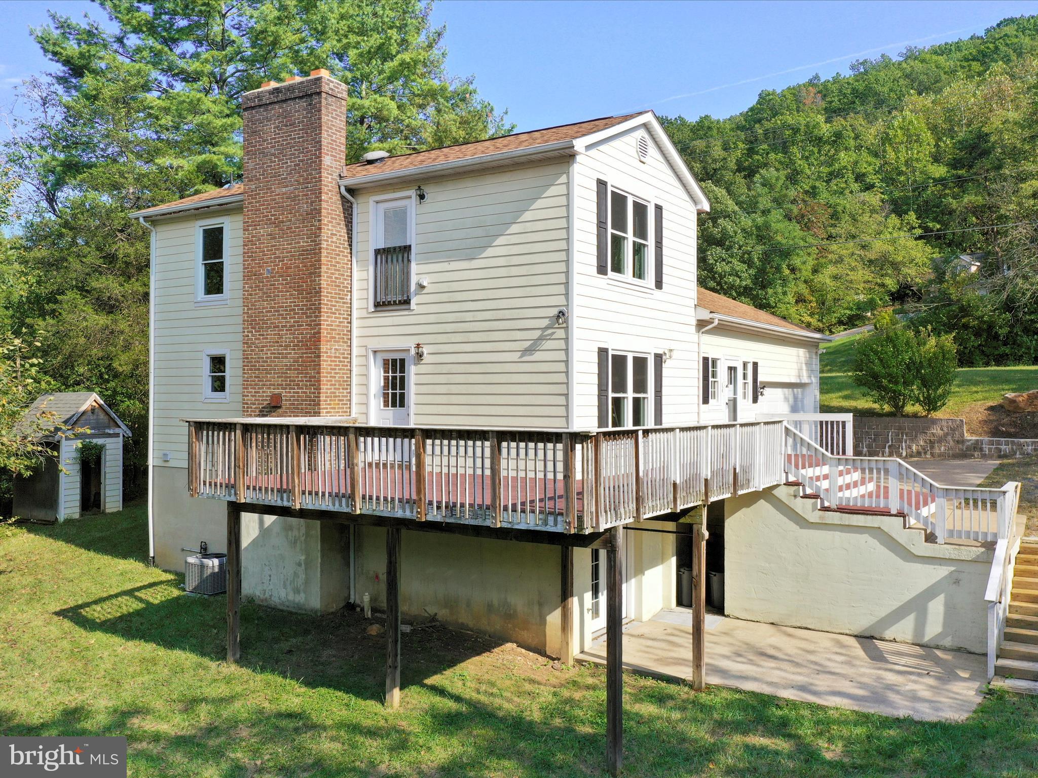 5475 HOWELLSVILLE ROAD