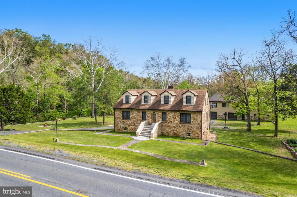 3593 & 3579 STRASBURG ROAD
