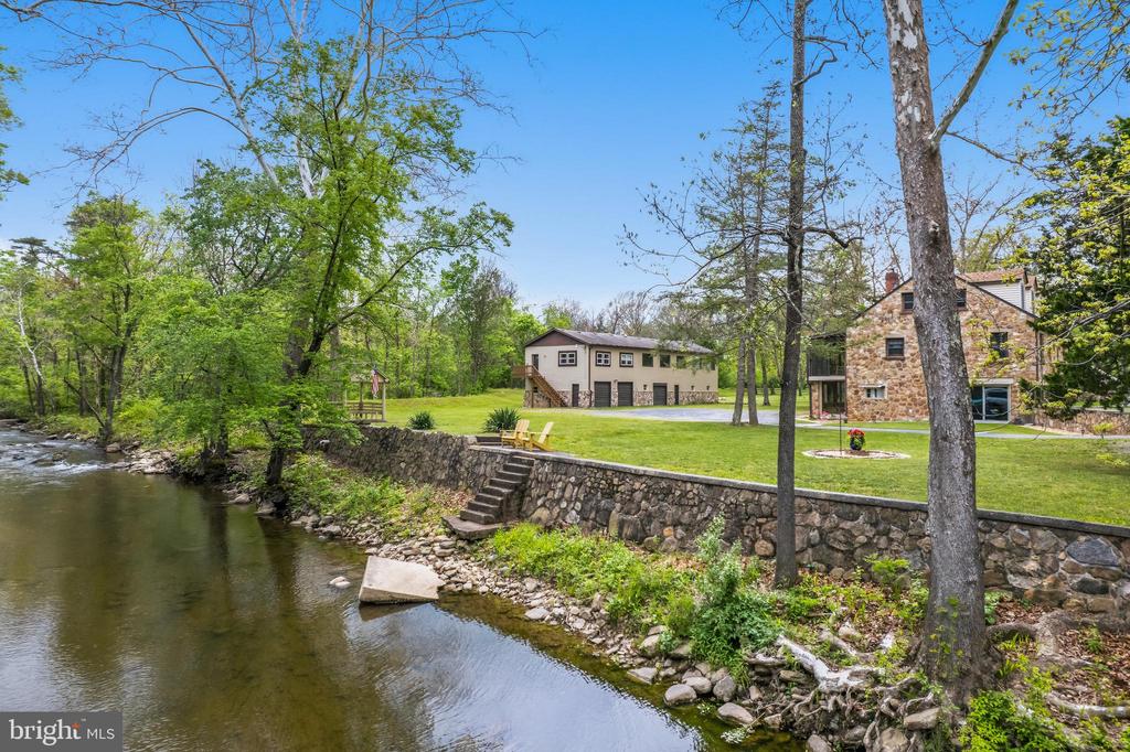 3593 & 3579 STRASBURG ROAD