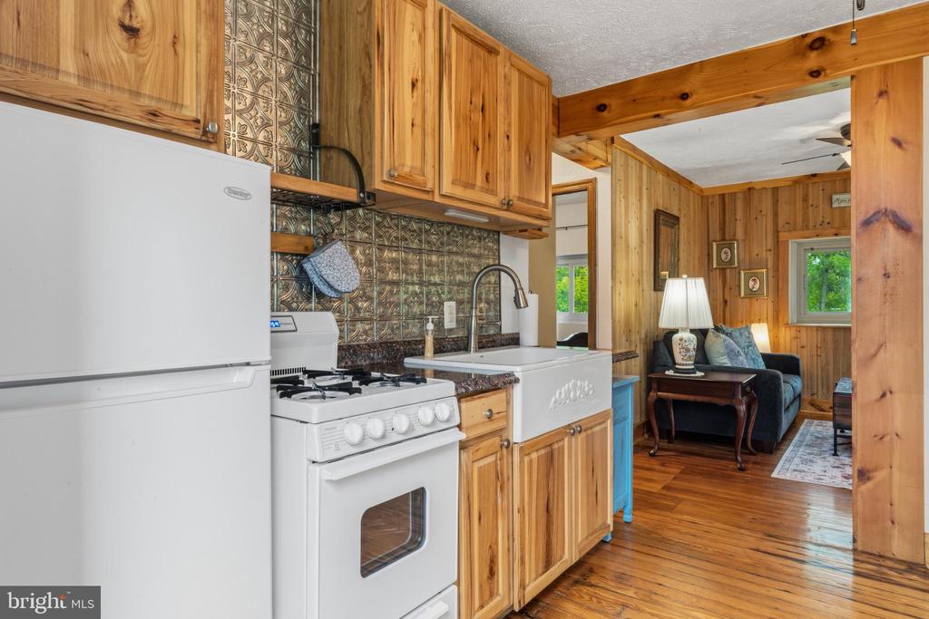 3593 & 3579 STRASBURG ROAD