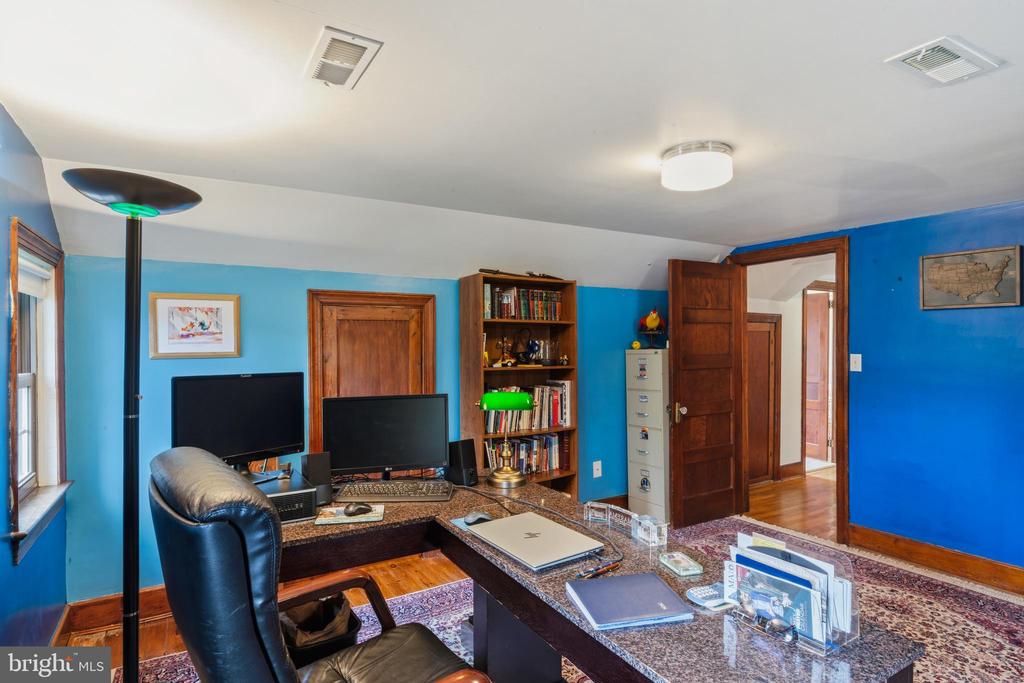 3593 & 3579 STRASBURG ROAD