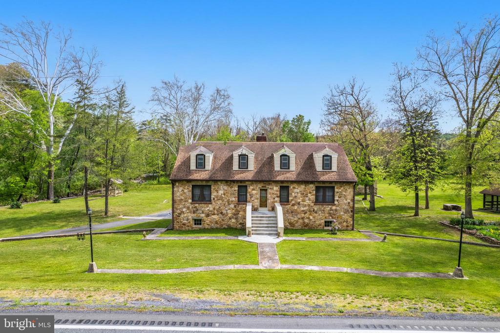 3593 & 3579 STRASBURG ROAD