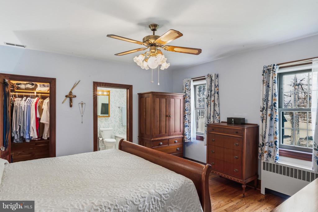 3593 & 3579 STRASBURG ROAD