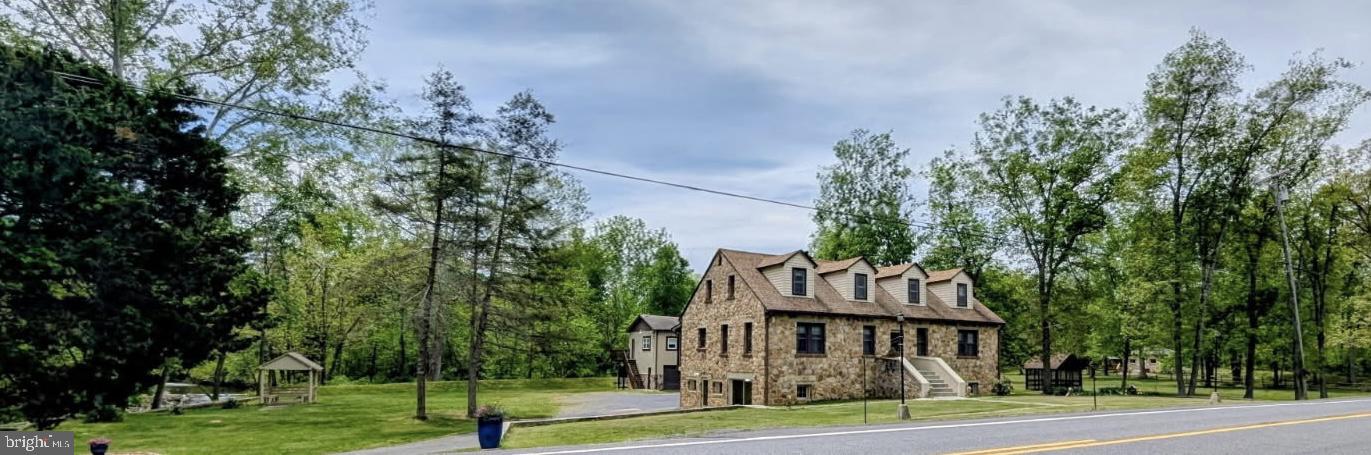 3593 & 3579 STRASBURG ROAD