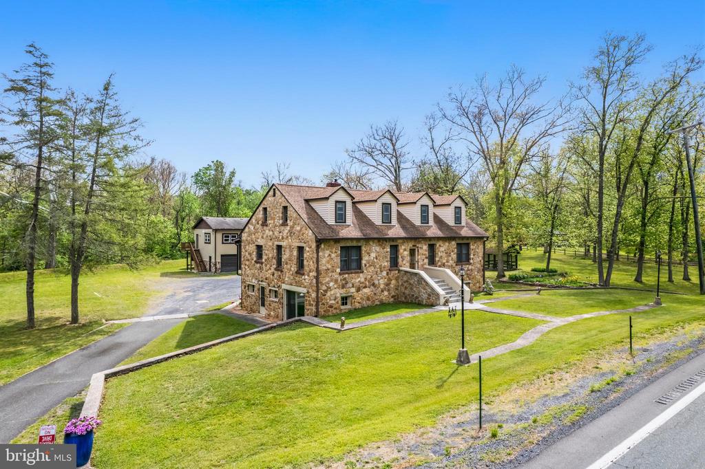 3593 & 3579 STRASBURG ROAD