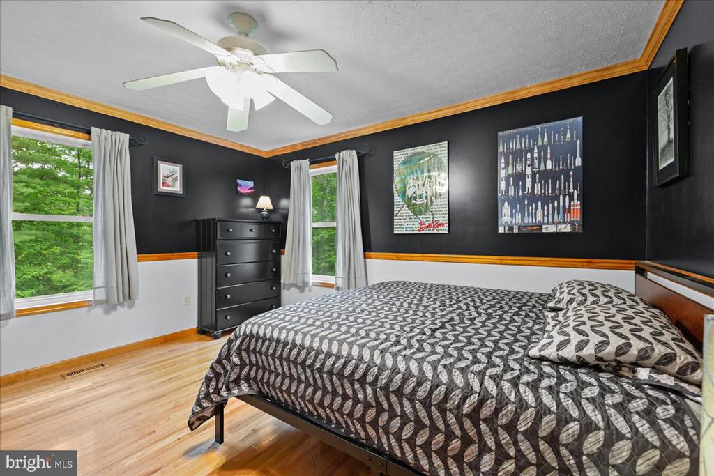 906 CAUTHORN MILL