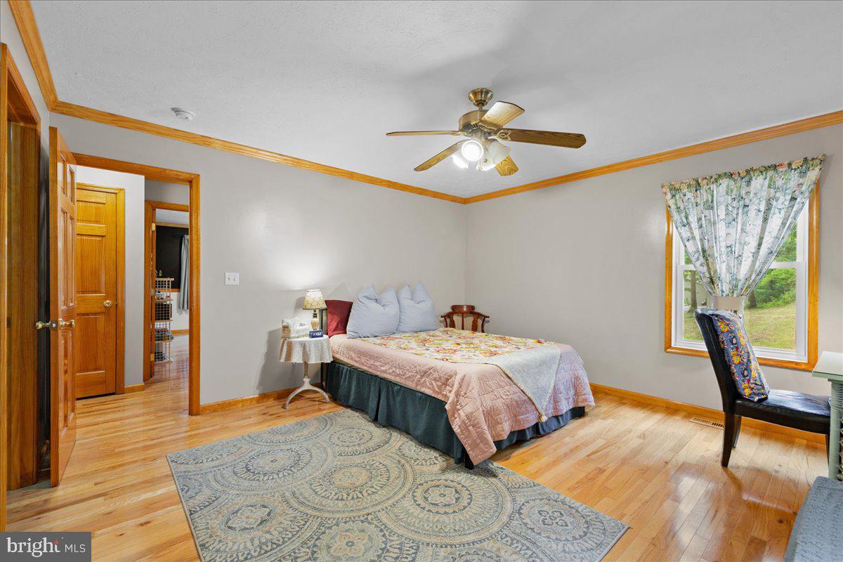 906 CAUTHORN MILL