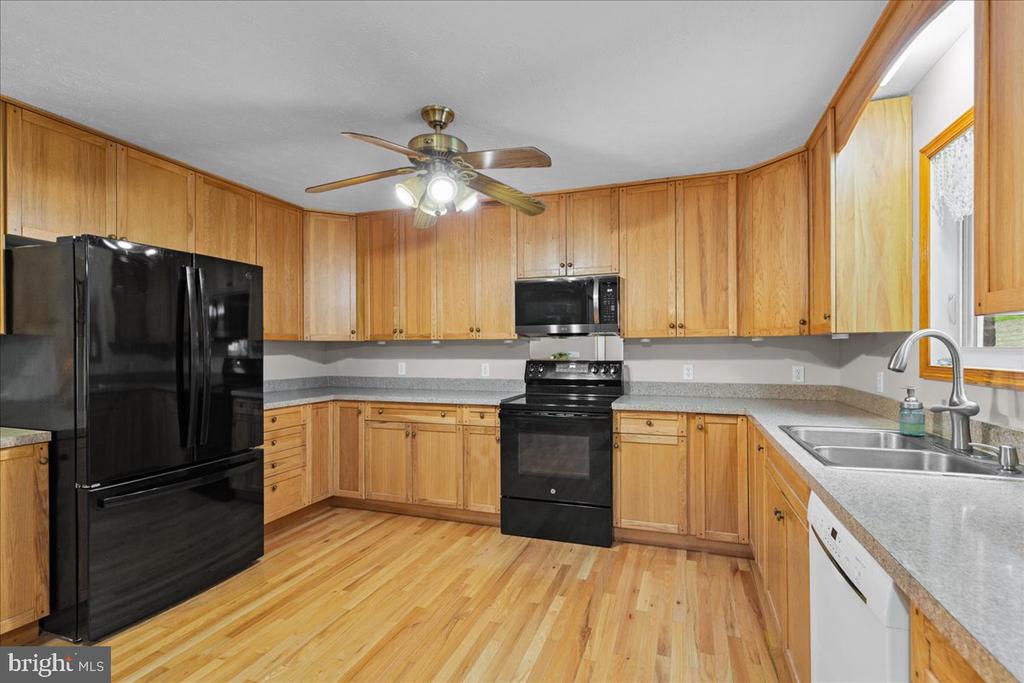 906 CAUTHORN MILL