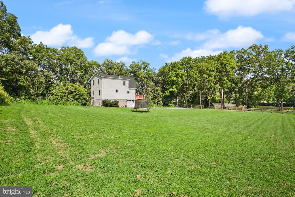 735 SUNSET VILLAGE ROAD