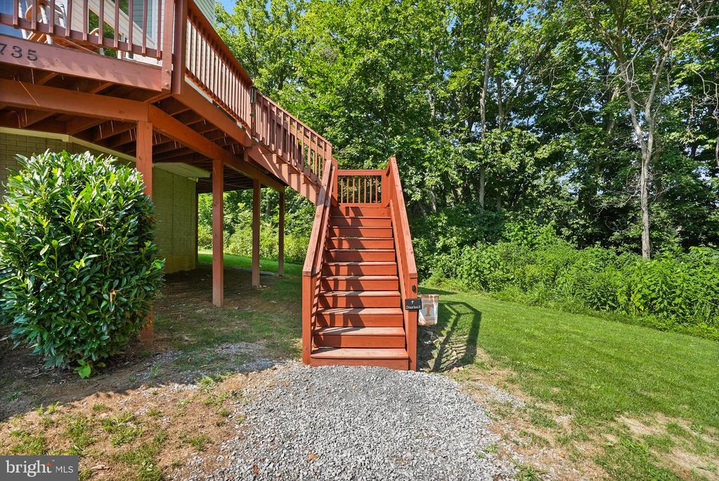 735 SUNSET VILLAGE ROAD
