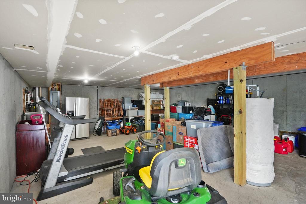 735 SUNSET VILLAGE ROAD