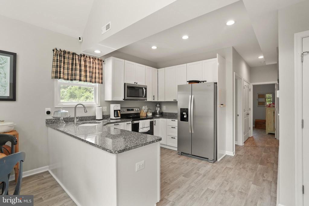 735 SUNSET VILLAGE ROAD