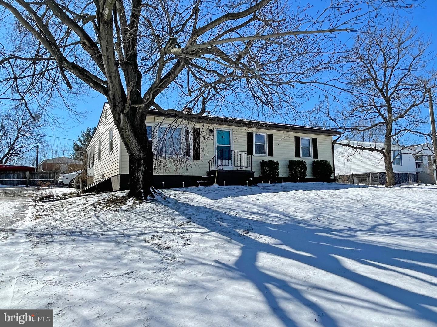1304 GRAPEVINE ROAD