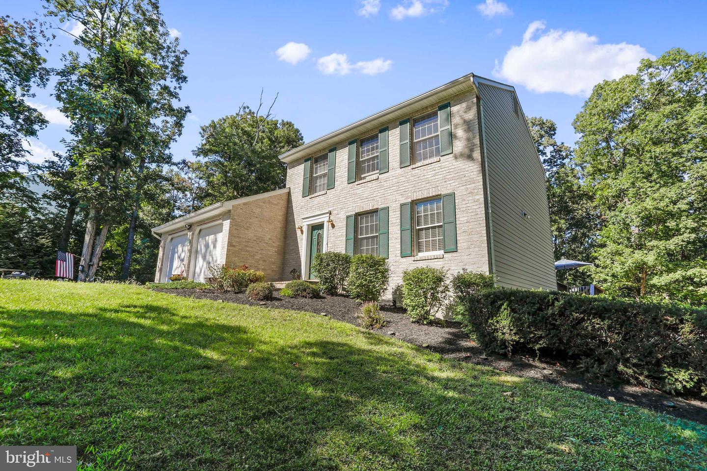 549 FOREVERGREEN DRIVE