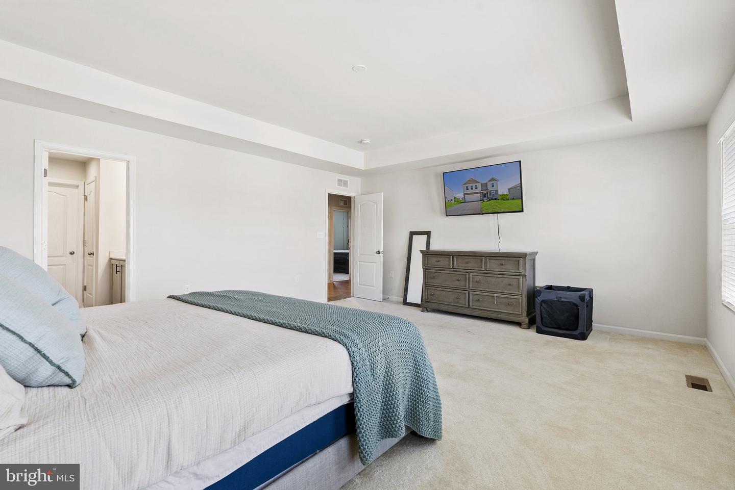 99 LUXOR COURT