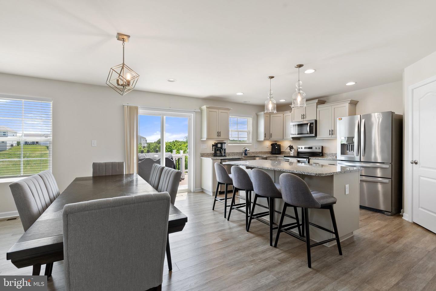 99 LUXOR COURT