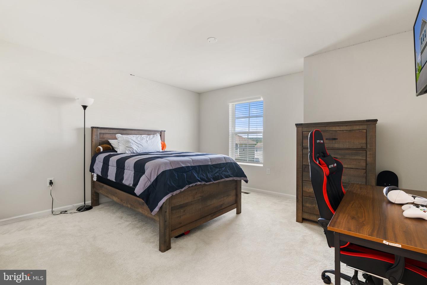 99 LUXOR COURT