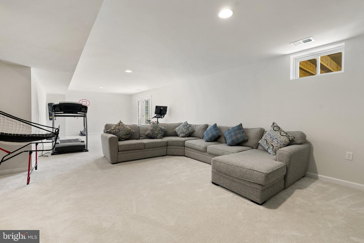 99 LUXOR COURT