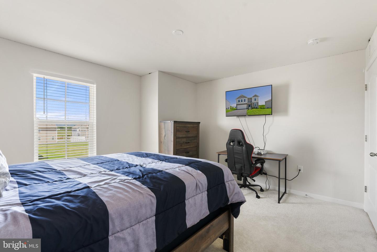 99 LUXOR COURT