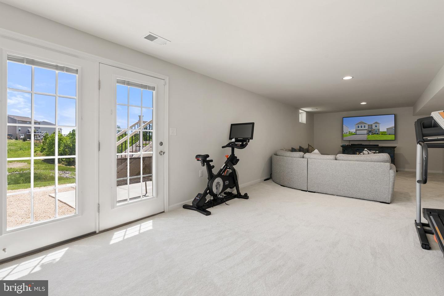 99 LUXOR COURT