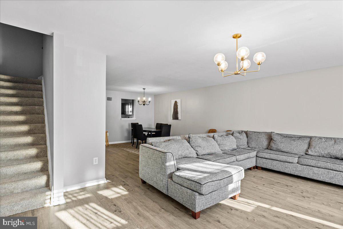 23 Mistala Ct