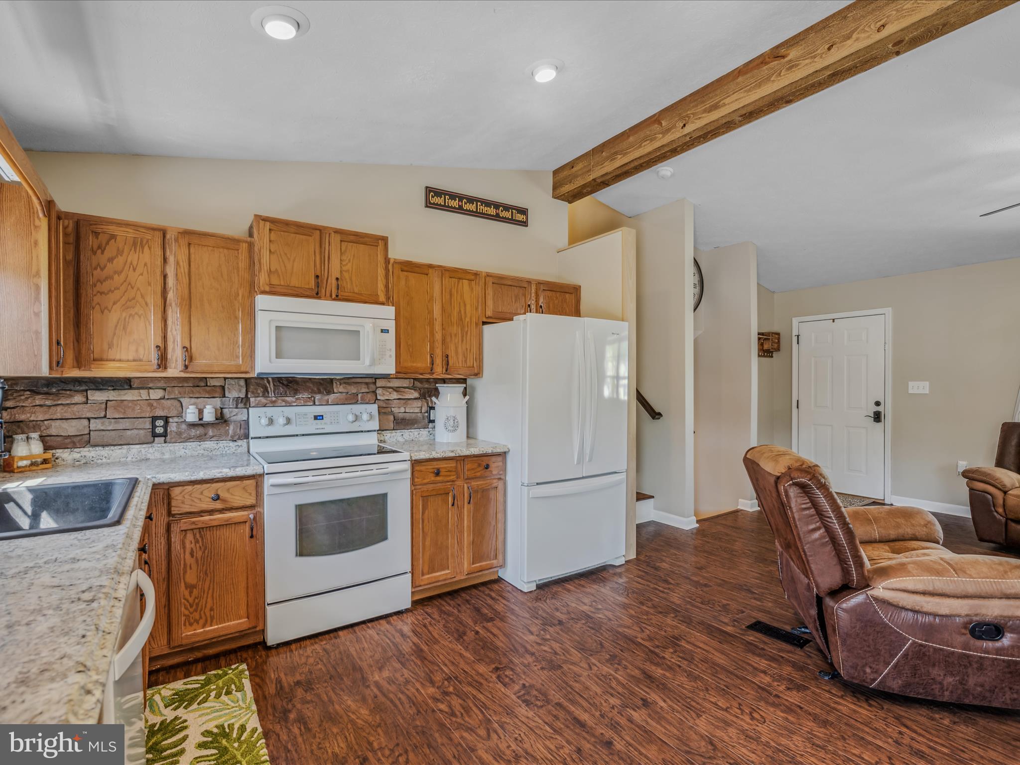 107 Longwood Dr