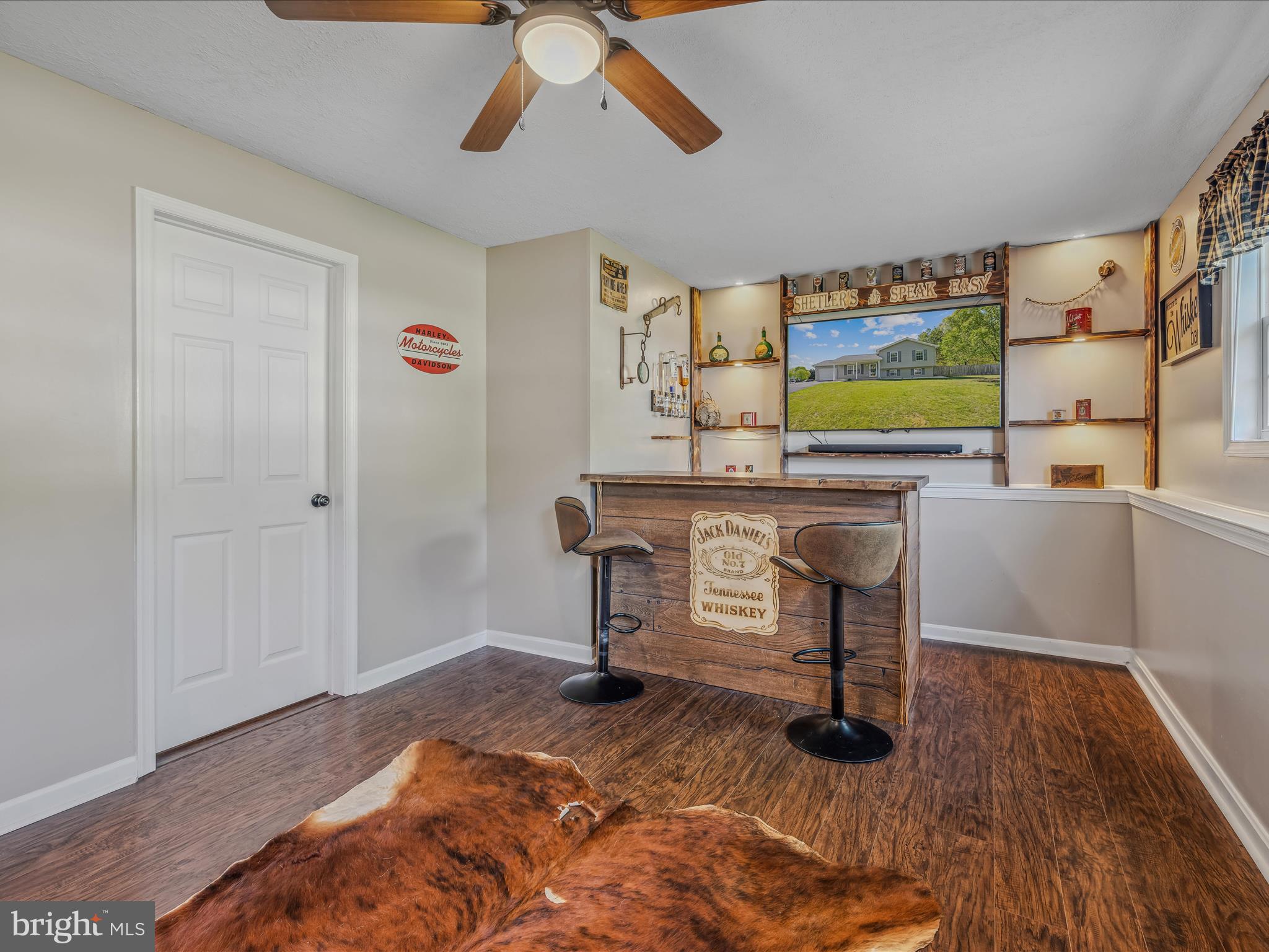 107 Longwood Dr