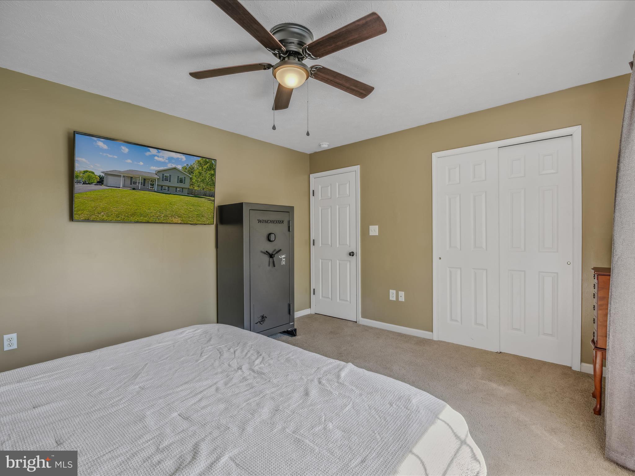 107 Longwood Dr