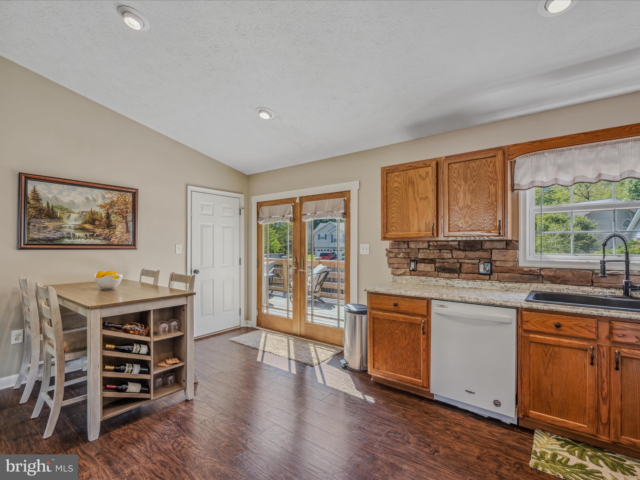107 Longwood Dr