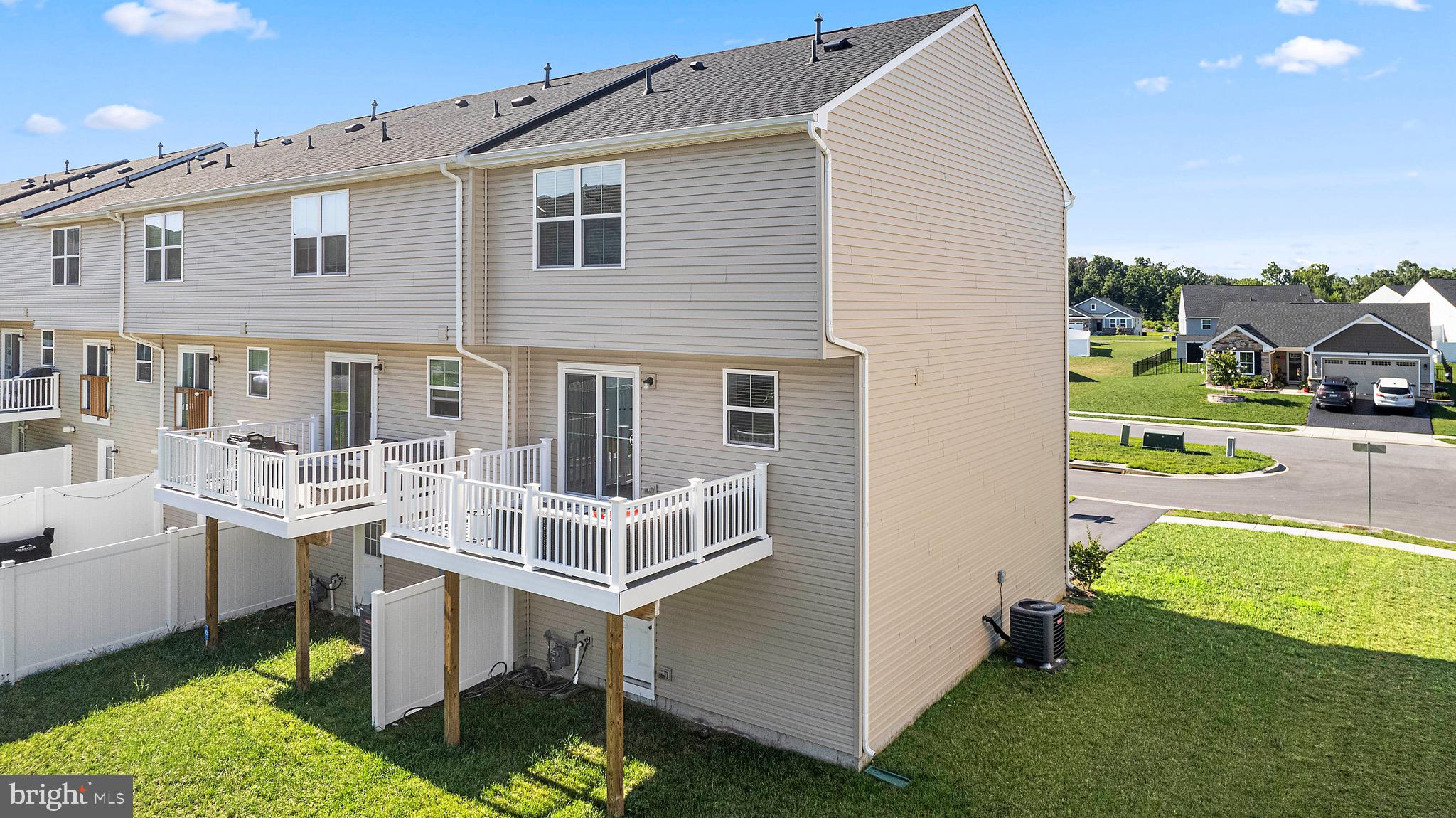 242 Rhea Dr