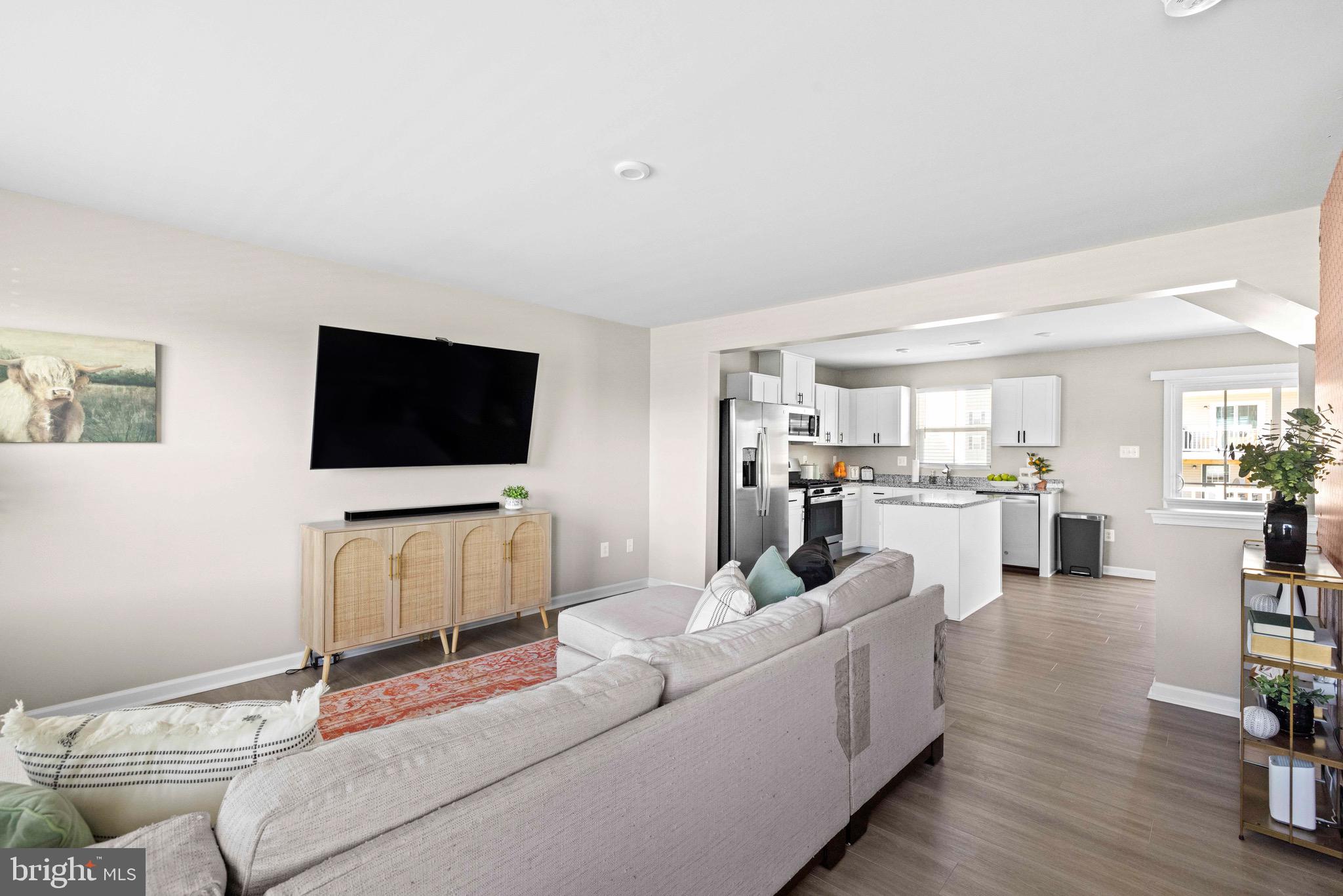 242 Rhea Dr