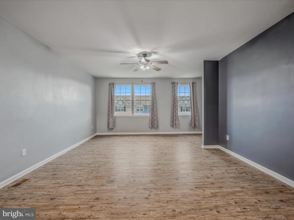 243 DREXEL CT